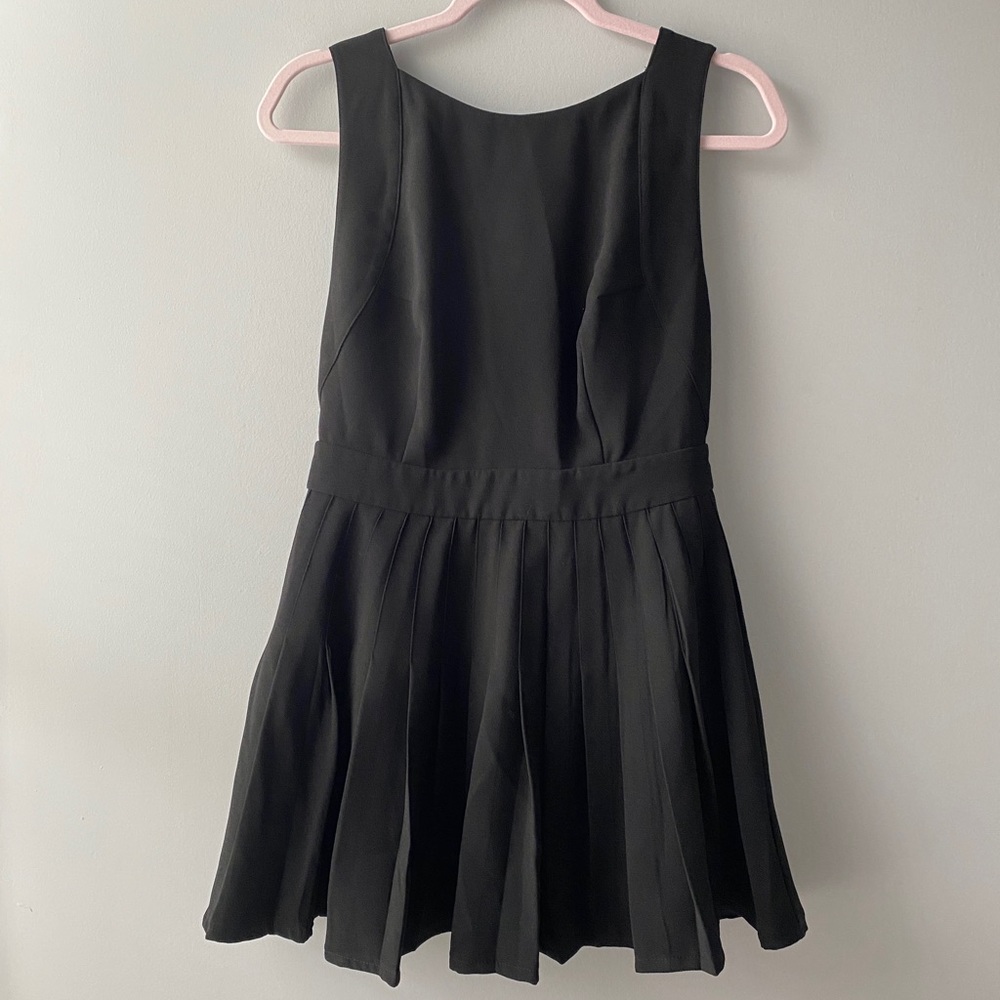 L’ecole des Femmes black pleated mini dress